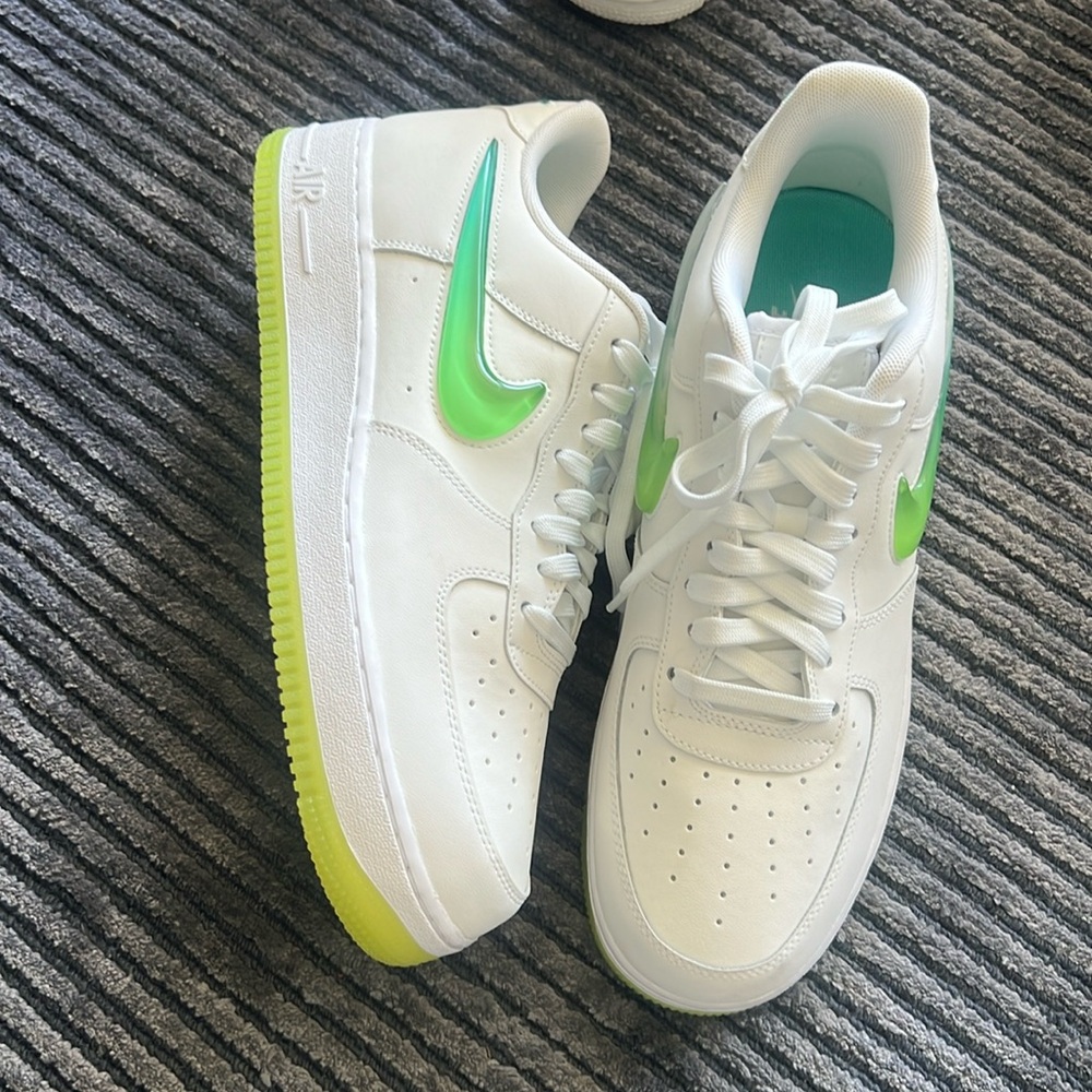 NWOT NIKE Air Force